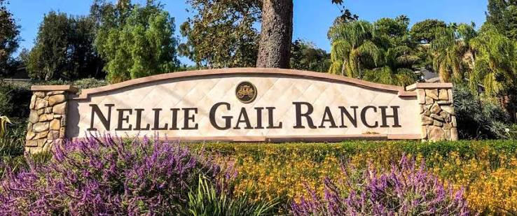 FR Nellie Gails Sign